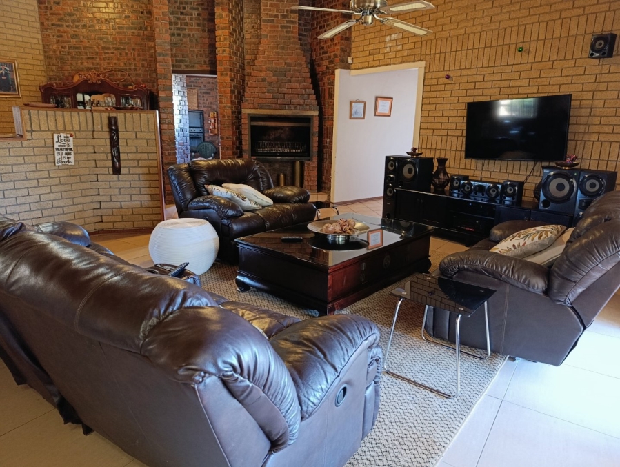 5 Bedroom Property for Sale in Spitskop SH Free State